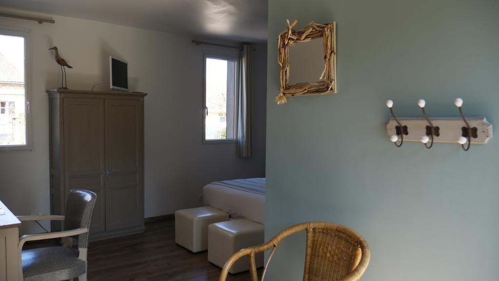 Chambres D'Hotes La Ferme Du Scardon Neufmoulin Ngoại thất bức ảnh